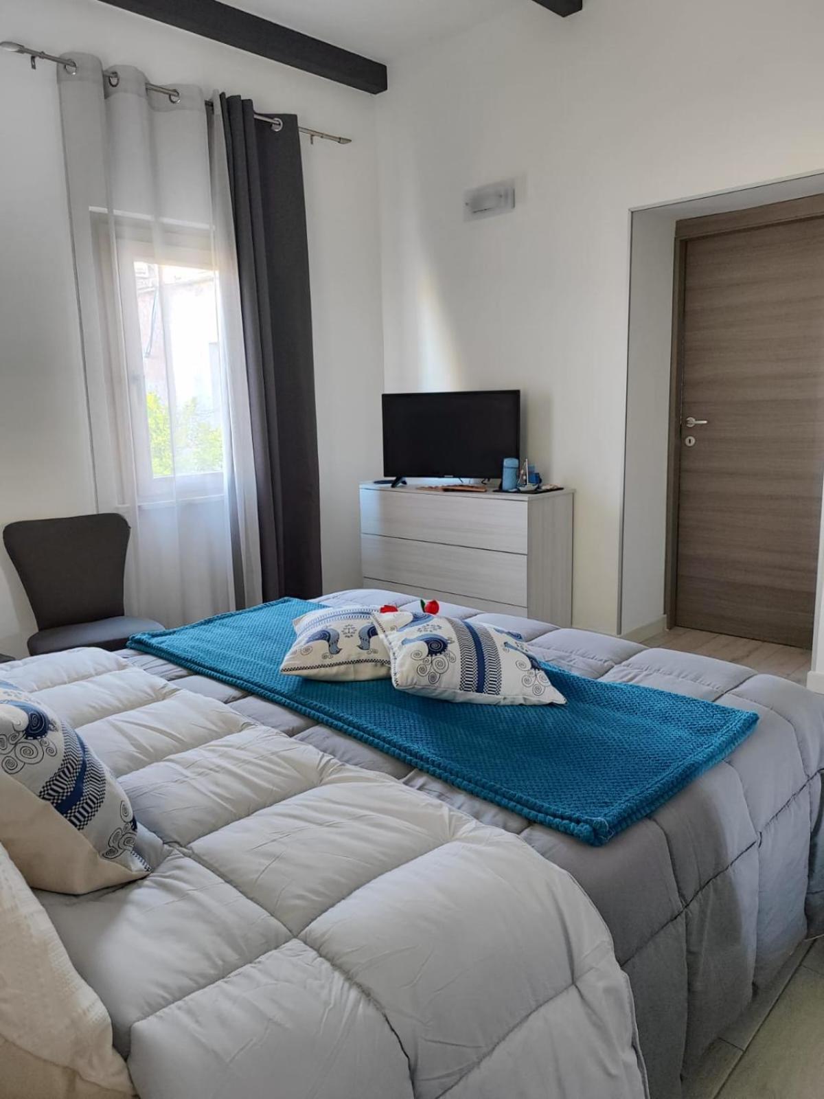 Casa Vacanze Con Giardino I Girasoli - Cin It 09006 - 9 C 2000 R4042- Sorso Esterno foto